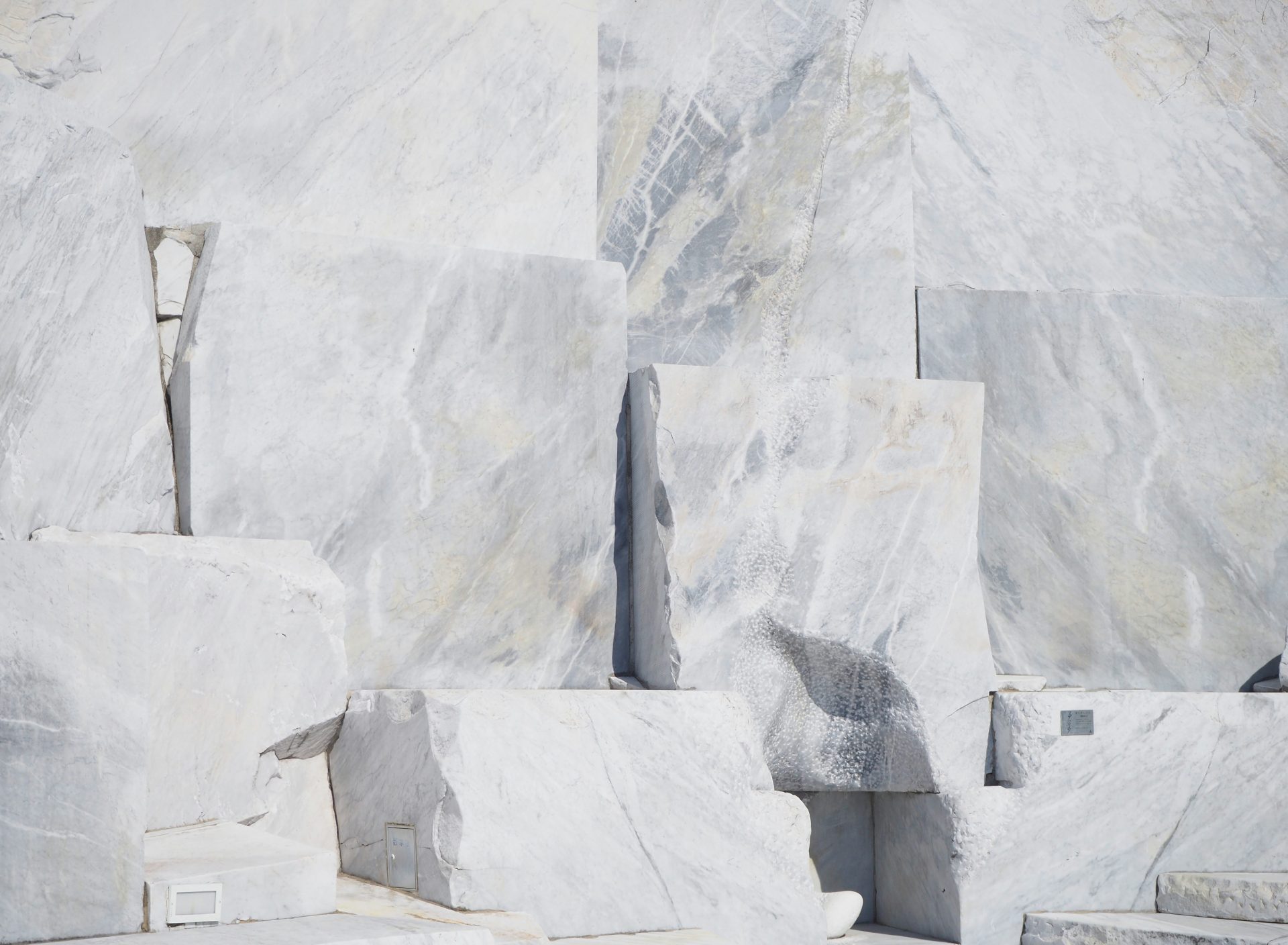 gray rock formation during daytime