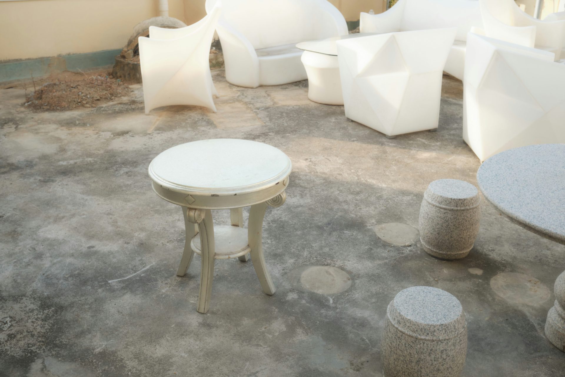 A room filled with lots of white furniture